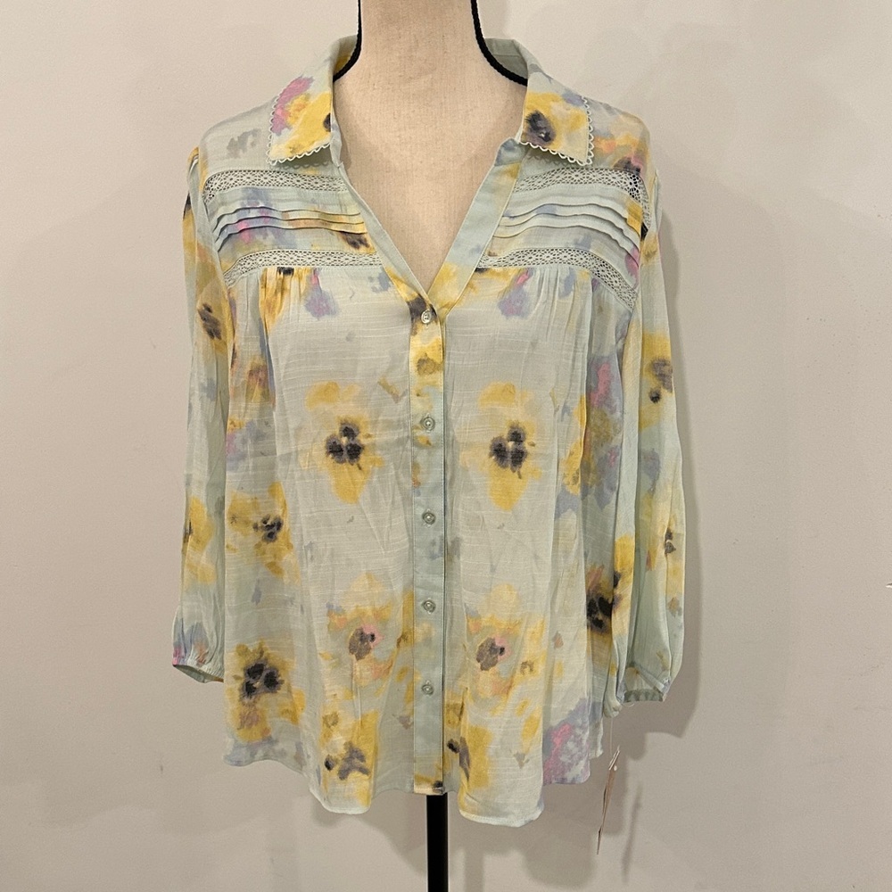 NEW Hope & Harlow XL Watercolour Floral Print Pastel Button-Up Blouse